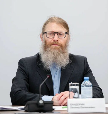 Леонид Бандорин